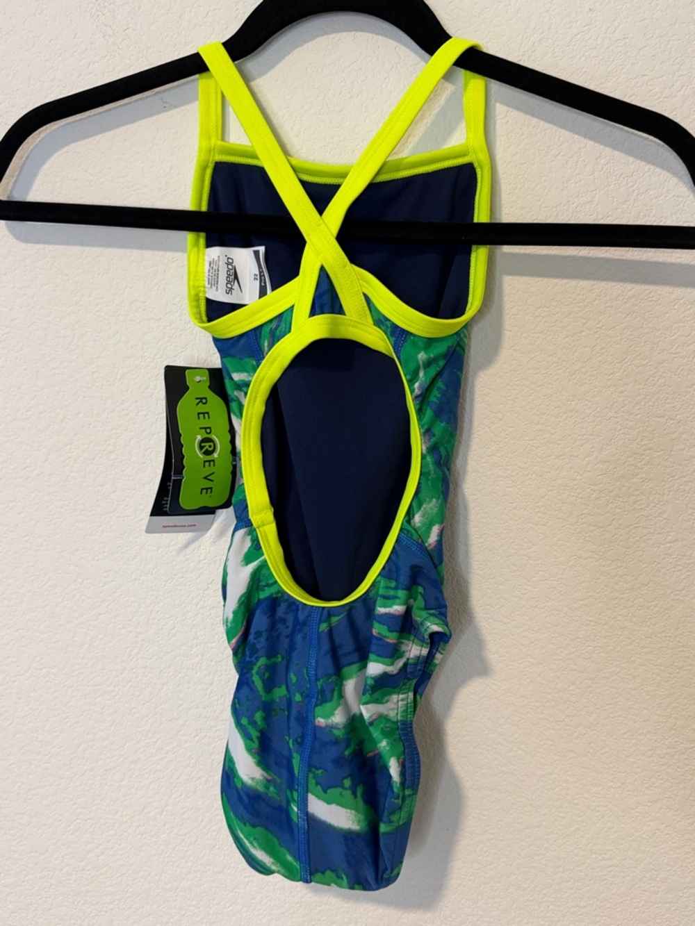 Kids Sports Athletic Speedo One-Piece Swimsuit Bathing Suit Swimwear - Picture 8 of 11